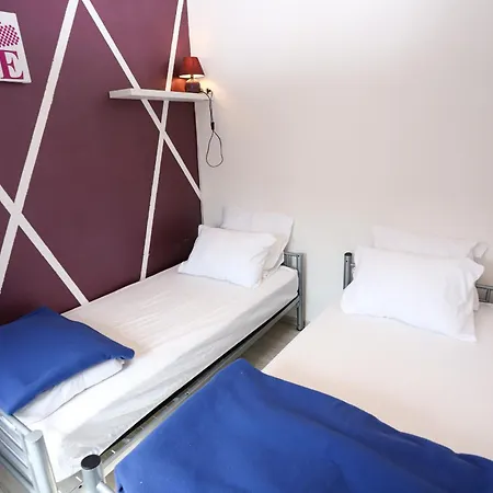 Tatil Evi Sur Jolie Maison Avec Terrasse Et Piscine